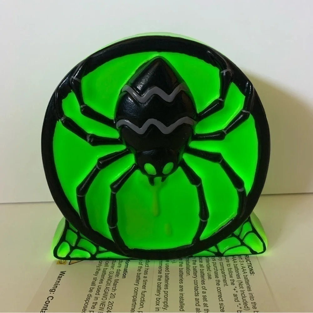NWT. HYDE & EEK Lit Spider Blow Mold